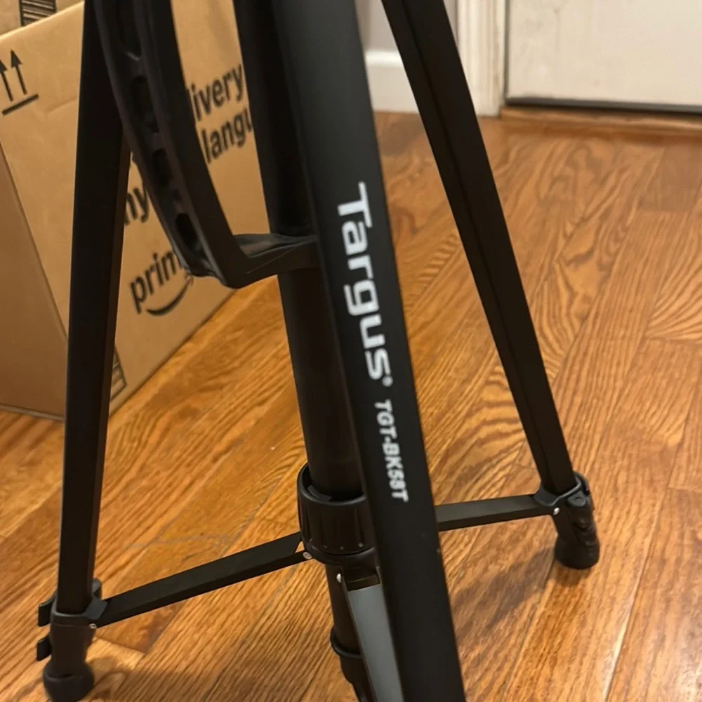 Targus Black Professional Tripod with Adjustable Legs